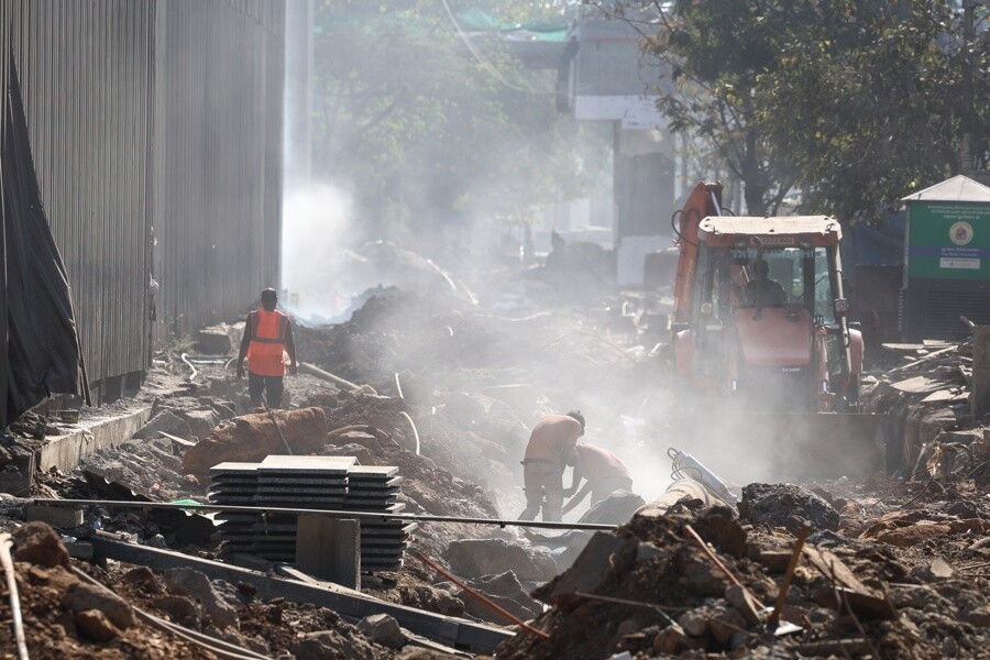 The Clean Air Business: Air Purifiers Sell Out in Polluted New Delhi