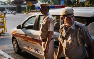 Пожилой мужчина в Индии задушил женщину из-за давления на брак